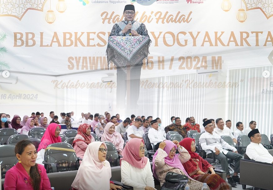 Momentum Hari Raya Idul Fitri 1445 H, Keluarga Besar BB Labkesmas Yogyakarta Gelar Halal Bihalal.jpg